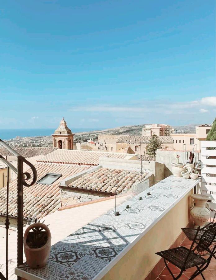 La Mennulara La Terrazza Del Centro Storico Hotell Agrigento Exteriör bild