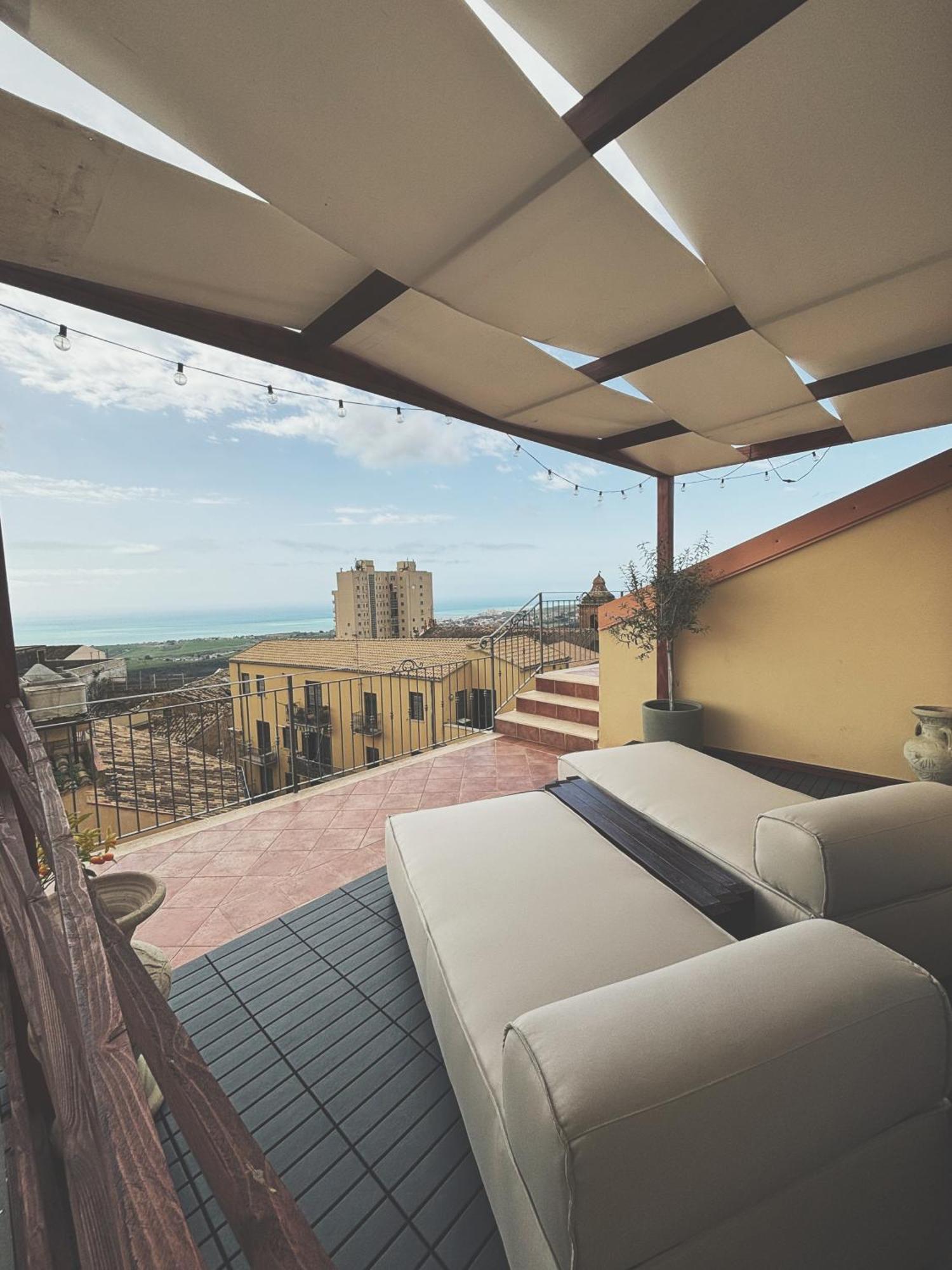 La Mennulara La Terrazza Del Centro Storico Hotell Agrigento Exteriör bild